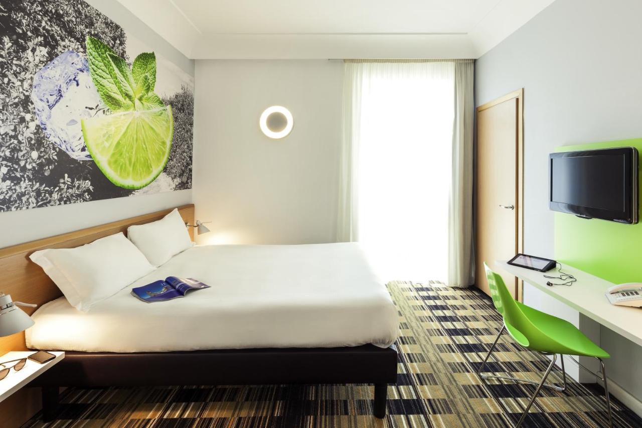 Ibis Styles Napoli Garibaldi Hotel Szoba fotó