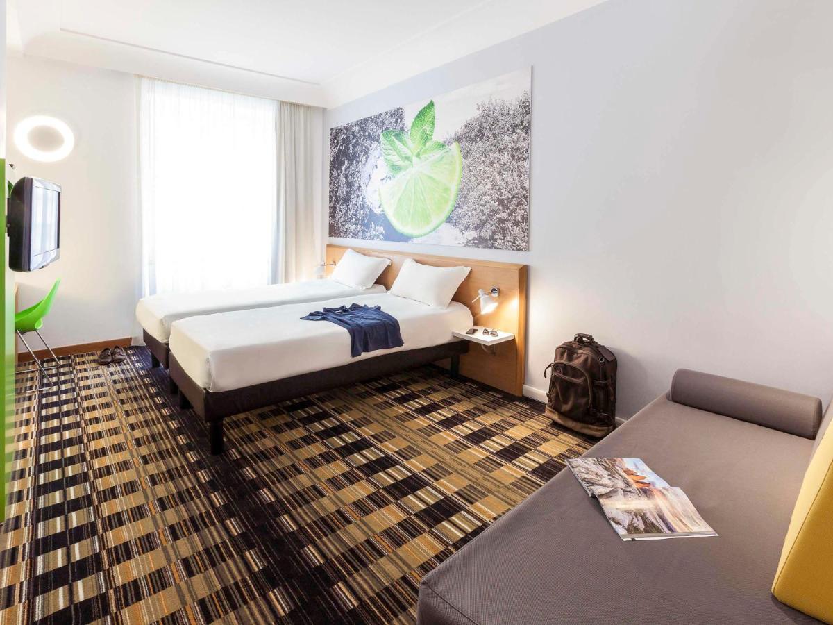 Ibis Styles Napoli Garibaldi Hotel Kültér fotó