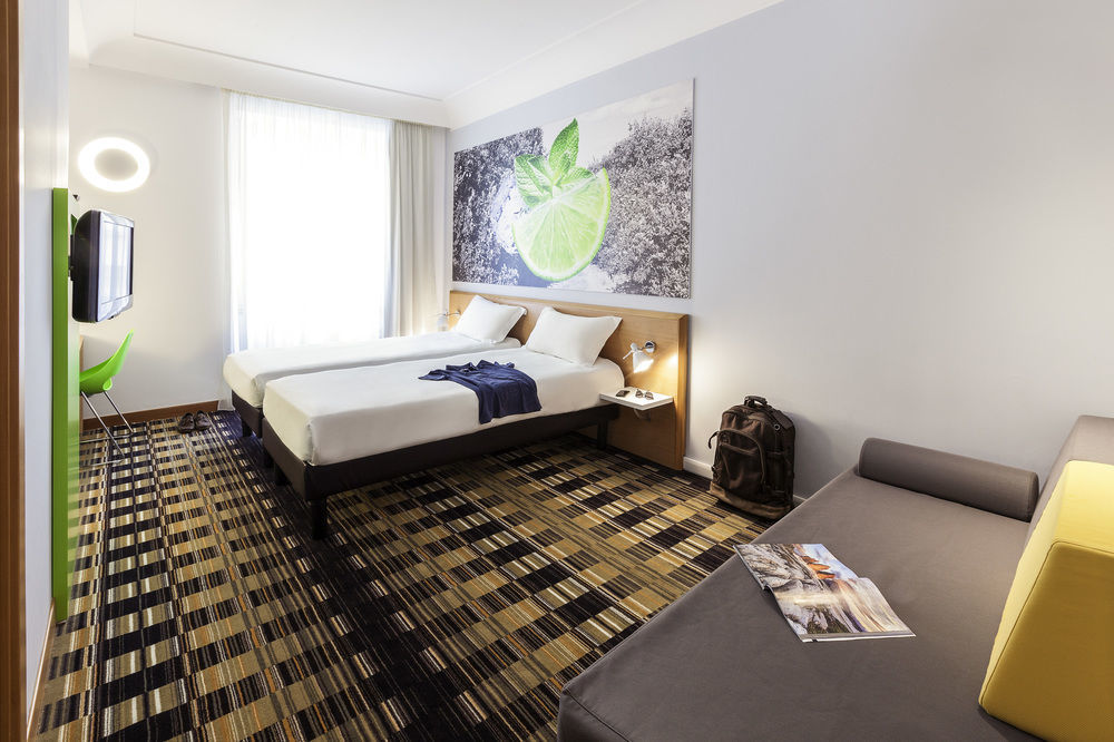 Ibis Styles Napoli Garibaldi Hotel Kültér fotó