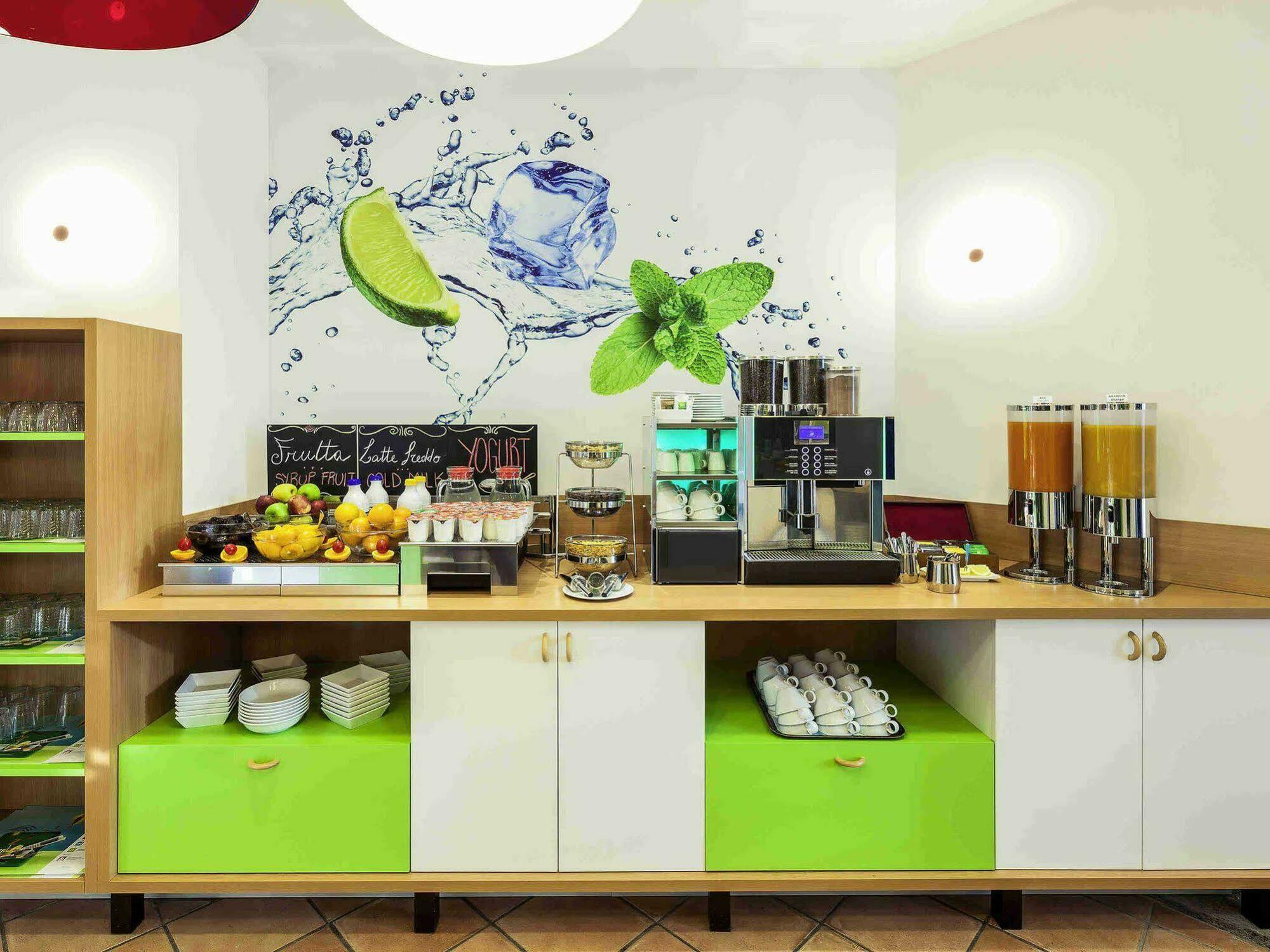 Ibis Styles Napoli Garibaldi Hotel Kültér fotó