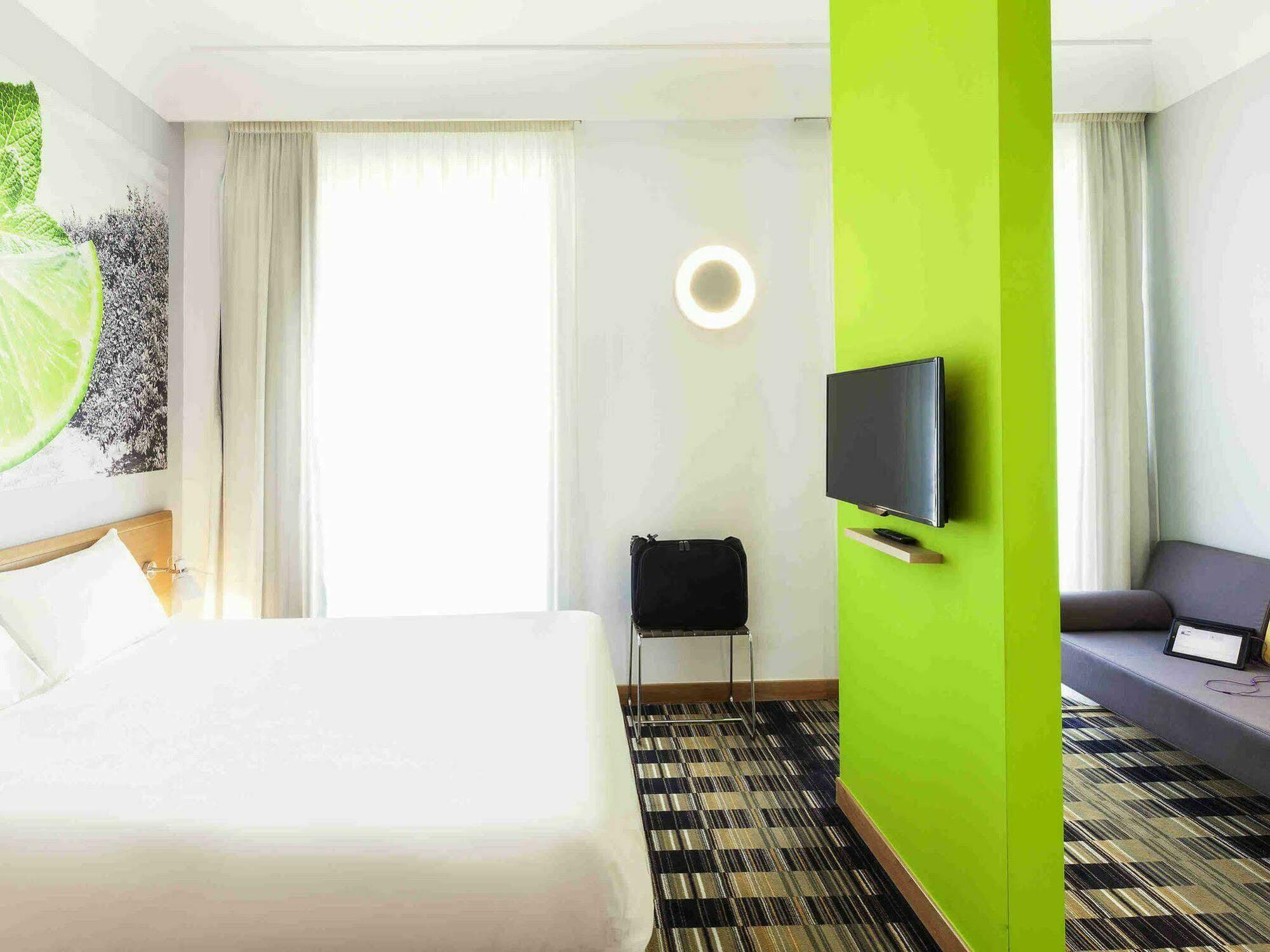 Ibis Styles Napoli Garibaldi Hotel Kültér fotó